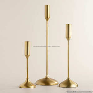 Juego de 3 candelabros de metal de latón antiguo, hecho a mano, otros candelabros, farolillos, tarros para Pascua hechos en aluminio - Product Image 1