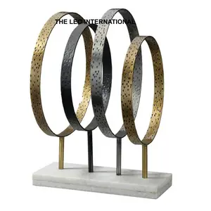 Mermer taban üzerinde modern tasarım yuvarlak centerpiece 4 yüzükler heykel 16 inç yükseklik metal gösterisi parça dekoratif ev accent