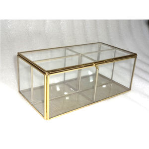 Boîte à bijoux en verre décorative à cadre en métal avec vitrine pour un stockage et un affichage pratiques - Product Image 2