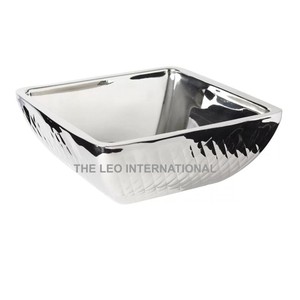 Bol en métal aluminium de forme carrée plaqué argent Bol décoratif moderne de qualité supérieure pour la maison - Product Image 1