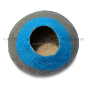 Lit pour chat en feutre, maison, grotte, nid douillet, igloo, 100% fait à la main en laine de mouton - Product Image 1