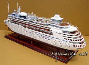 MAJESTY of the SEAS Modelo de barco de crucero de madera Artesanía de Vietnam Regalo novedoso - Product Image 3