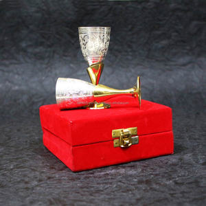 แก้วช็อตเตกีล่าโลหะทองเหลืองลายเรือในกล่องของขวัญ - Product Image 4