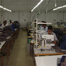 Wholesale Fashion Heavy <b>Fleece</b> Men's Sportswear <b>Hoodies</b> with Two-Panel Embroidered Knit Hood - Product Image 6