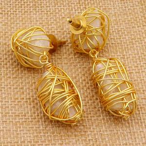 Boucles d'oreilles en laiton faites à la main avec 2 pierres semi-précieuses piège à fil long pour mariages fêtes et cadeaux pour perles - Product Image 3