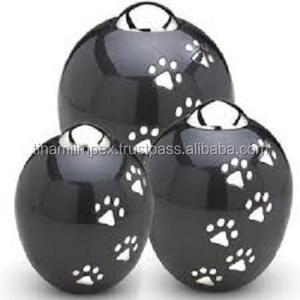 การออกแบบคลาสสิกทองเหลืองโกลนเพลิงศพสัตว์เลี้ยงพร้อมการออกแบบเครื่องหมายตีนเท้าและการตกแต่งโกลนโลหะตกแต่งในร่ม - Product Image 5