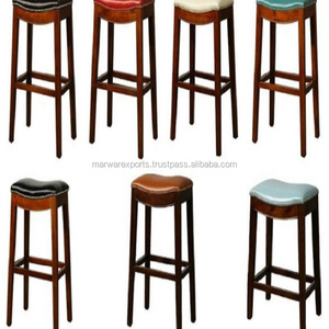 Chaise haute en métal à dossier croisé en bois de style moderne avec tabouret en cuir pour table de bar, cuisine ou salon - Product Image 3