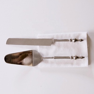 Bold End เซิร์ฟเวอร์เค้กเงินและเครื่องตัดทองหรูหราพรรคของหวานมีดเค้กแต่งงานและชุดเซิร์ฟเวอร์ - Product Image 3