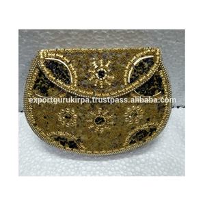 กระเป๋าเดินทางพร้อมคลัทช์กรอบโลหะทนทานและมีสไตล์ - Product Image 6