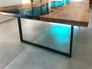 Industriel en Résine Époxy Bleu Rivière Table À Manger En Bois - Product Image 5