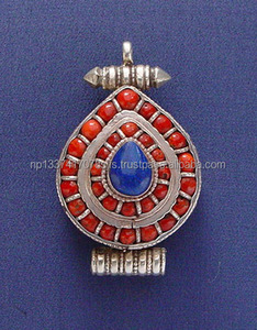 Pendentifs tibétains en forme de cœur Ghau - Product Image 4