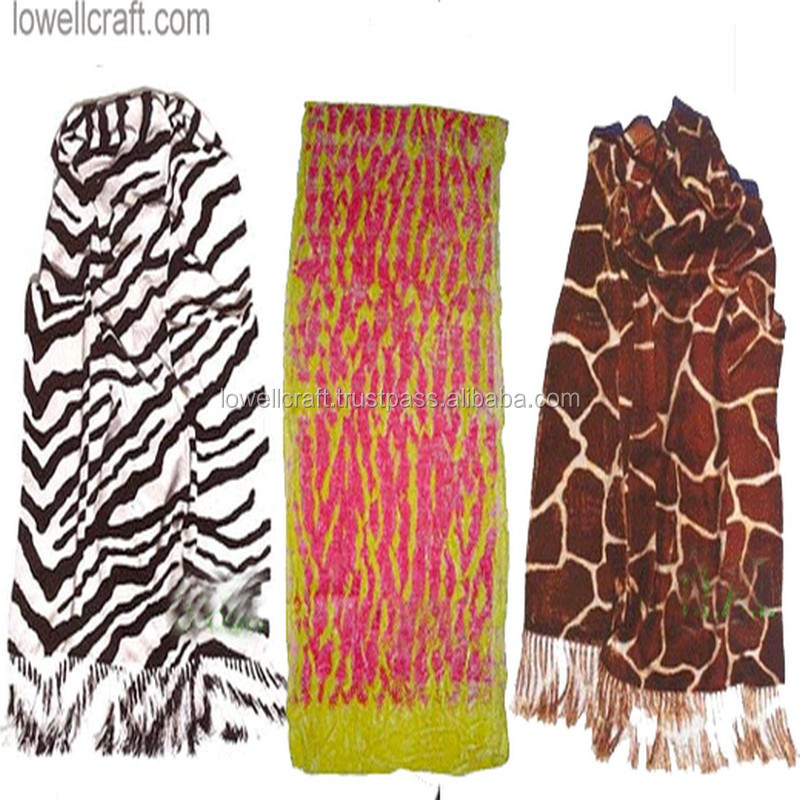 ANIMAL PRINT SCARF