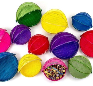 Cesta de bambú colorida para Pascua, cesta de bambú plegable para frutas de Vietnam con cubierta de red blanca. - Product Image 1