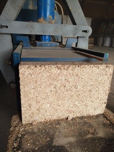 COPEAUX DE BOIS pour ANIMAL DEDDING BRIQUETTE DE SCIE DE BOIS EN GROS DU VIETNAM PRIX TRÈS BON MARCHÉ PRODUITS EN BOIS - Product Image 3