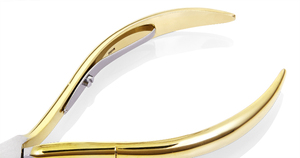 NGHIA Ensemble de manucure et de pédicure de haute qualité C.02G Pince à cuticules en acier inoxydable avec finition dorée Fabriqué au Vietnam - Product Image 3