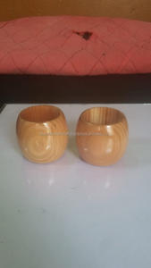 Servilleteros de madera acabados con esmalte brillante, alta calidad - Product Image 2