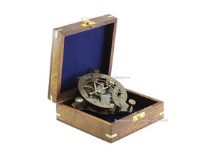Calvin artisanat nautique cadran solaire en laiton massif boussole avec boîte en bois gravure gratuite cadran Durable affichage pointeur nouveauté cadeau - Product Image 2