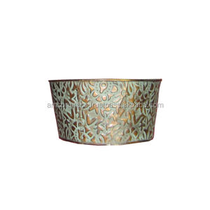 Maceta Metálica con Diseño Repujado, Estilo Antiguo, Decorativa para Interiores del Hogar - Product Image 4