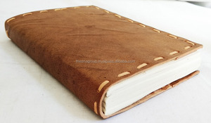 Diario de cuero de cubierta lisa de puntada lateral Diario de cuero hecho a mano simple con costura lateral para escribir y tomar notas - Product Image 4