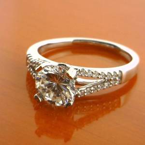 2.00 Carat White Genuine Moissanite Split Shank Style <b>Ring</b> in 14k Real Gold - Product Image 4