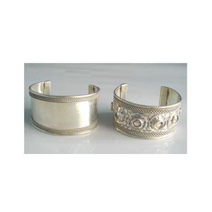 Recién llegado, pulseras de latón chapadas en plata con patrones en relieve, pulseras y brazaletes de joyería de moda para mujeres y hombres - Product Image 5