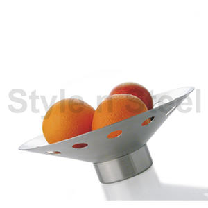 ตะกร้าผลไม้สแตนเลสทรงเรขาคณิตสำหรับโต๊ะตะกร้าผลไม้ชามผักตาข่ายสีดำทำจากเหล็กพร้อมฐาน - Product Image 1