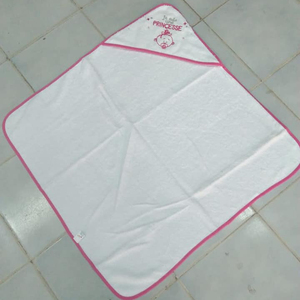 Del bebé con capucha - Product Image 1