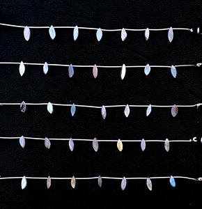 Cuentas de forma de marquesa de labradorita Natural de alta calidad, piedra preciosa Flash azul, Briolette impresionante para la fabricación de joyas al por mayor - Product Image 1