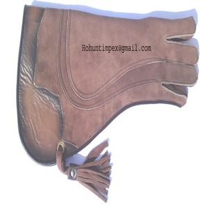 Gant en cuir nubuck fauconnerie à trois couches - Product Image 1