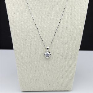 Colgante de Diamante Solitario con Corte Brillante Redondo en Forma de Corazón de 0.40 Quilates en Oro Blanco de 14k, Colgante de Diamante, Colgante de Corazón de Diamante - Product Image 4