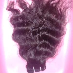 Tissage de boucles italiennes douces et lisses en cheveux indiens bruts purs 100% à partir d'une machine donneuse ondulée directement d'Inde - Product Image 4