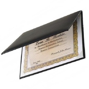 Couverture de certificat de remise de diplôme, porte-certificat en cuir noir et lisse - Product Image 1