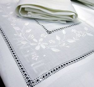 Vieng — drap de lit vintage de collection, point de bois massif, broderie vibrateur - Product Image 1