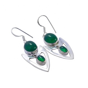 Boucles d'oreilles fines en argent sterling 925 Belle pierre précieuse rare en onyx vert Fournisseur et fabricant de bijoux plaqués argent unique - Product Image 1