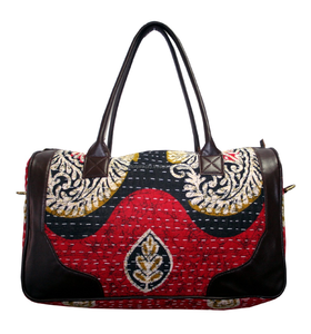 Sac à bandoulière en tissu de coton ethnique indien vintage Kantha pour femmes, nouveau sac à main multifonctionnel à fermeture éclair, artisanat de la ville rose - Product Image 2