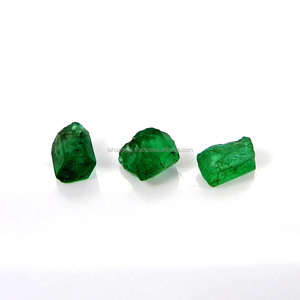 3 Piezas de Esmeralda Colombiana en Bruto, Forma Libre, 6x4mm - 5x3mm, 2.55 Quilates, Piedra Preciosa Natural para Joyería IG9931 - Product Image 1