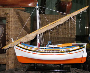 Lucias Barco modelo de madera de alta calidad Regalo hecho a mano de Vietnam Material de metal bajo MOQ - Product Image 1