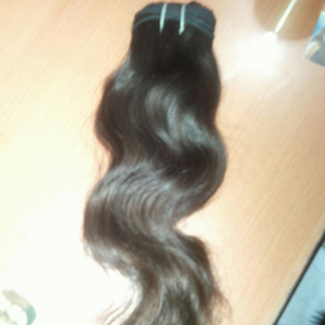 100% Tejido de cabello crudo indio sin procesar de La India. Máquina de doble trama Inian cutícula alaigned Remy Human Hair Waft - Product Image 1