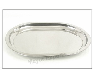 Bandeja de Servicio de Acero Inoxidable Práctica de Mayur Exports con Diseño Único de Cápsula, Fácil Acceso para Servir, Modelo 3096 - Product Image 1