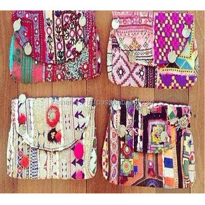 Sac à main à rabat en tissu de coton artisanal Banjara KAMARVY avec broderie tendance pour femmes - Product Image 3