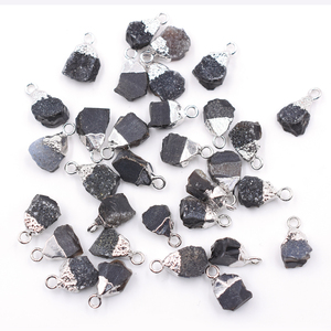 Druzy negro con colgante plateado de forma áspera de fianza - Product Image 5