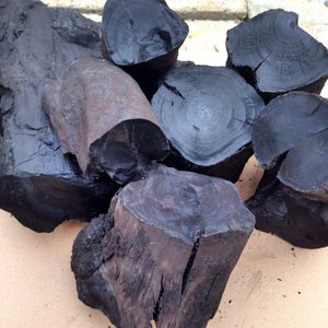 Charbon de bois de noix de coco et de café Charbon de bois noir dur pour BBQ Shisha Hoohkah pour les vacances - Product Image 5