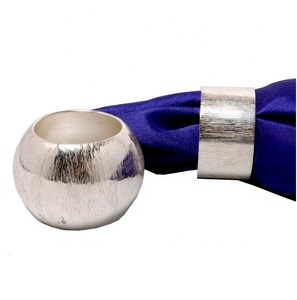 Porte-rond de serviette de créateur en argent pour décoration de TABLE de mariage et de maison - Product Image 1