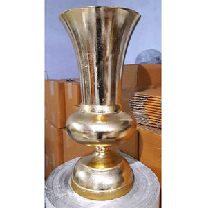 Florero de Metal de oro antiguo hecho a mano florero de latón de mesa florero pequeño para el hogar y la decoración del suelo del balcón - Product Image 6