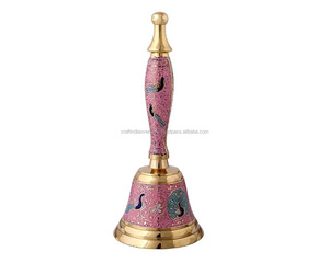 Campana de latón Tema de pavo real Mejor venta Campana de timbre Esmalte de color de alta calidad Pintado a mano Mejor vendedor Campana de embalaje personalizada - Product Image 1