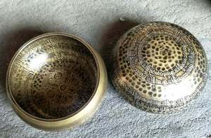 Cuencos para cantar tibetanos, fabricados y al por mayor en nepalí - Product Image 2