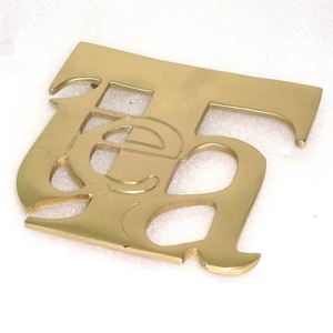 Dessous de plat rond en métal moulé décoratif résistant à la chaleur - Product Image 3