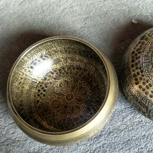 Cuencos para cantar tibetanos, fabricados y al por mayor en nepalí - Product Image 1