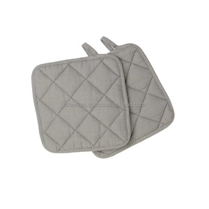 ถุงมือกันความร้อนที่ดีที่สุด ผลิตจากผ้าฝ้ายทวิล 100% พร้อมพิมพ์โลโก้ตามสั่ง คุณภาพพรีเมียม ใช้เป็นที่จับหม้อในครัว ปลอดภัยสำหรับเครื่องล้างจาน เป็นมิตรกับสิ่งแวดล้อม - Product Image 5