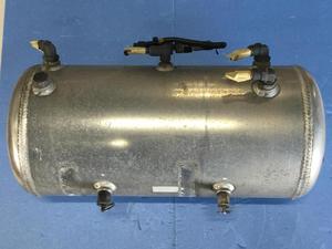 Réservoir d'air comprimé ISUZU d'occasion - Product Image 4